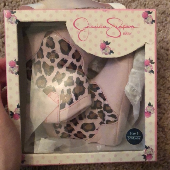 Jessica Simpson baby boots - Picture 1 of 4
